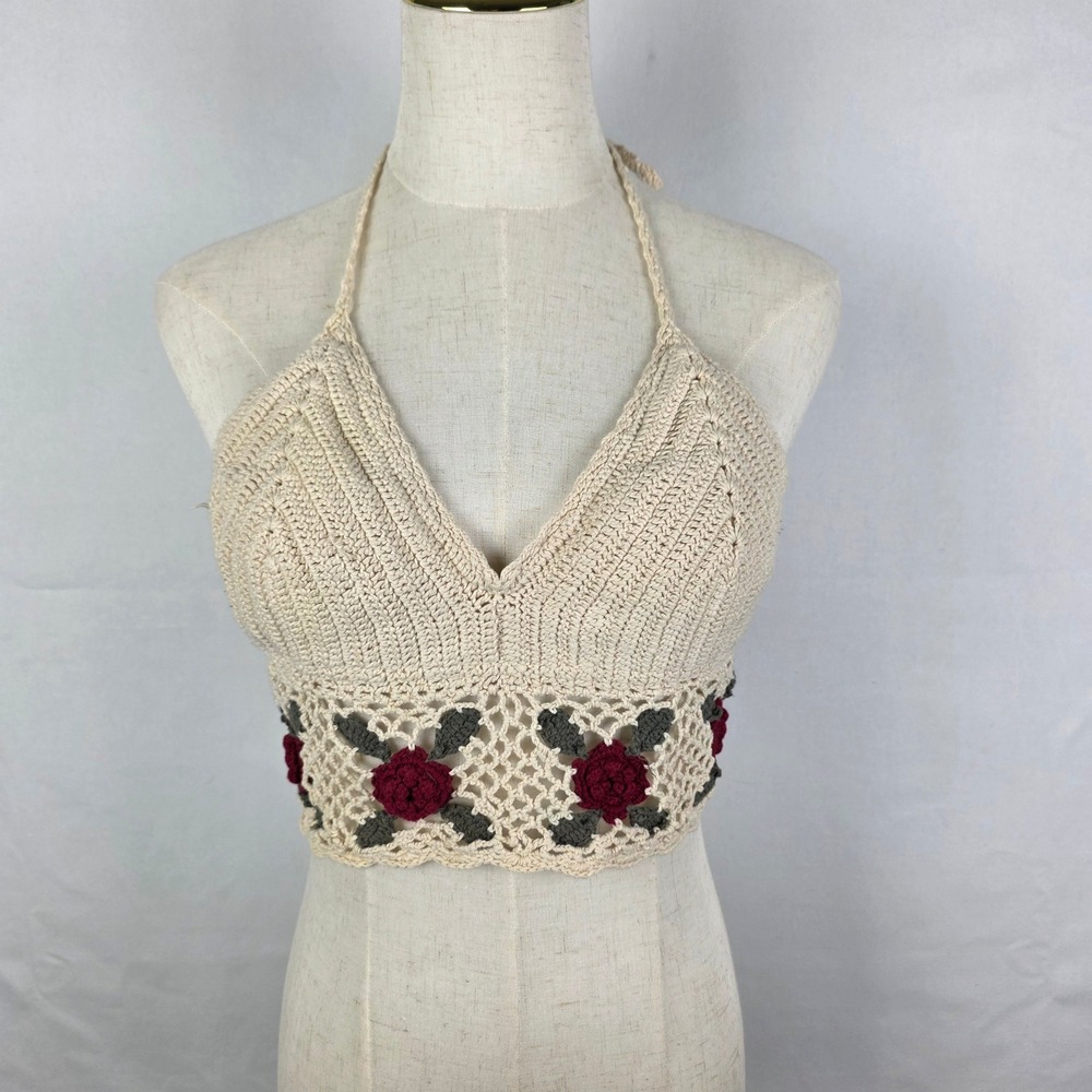 Forever 21 Cream‎ Crochet Rose Embroidered Halter Top Lace Up Back Large